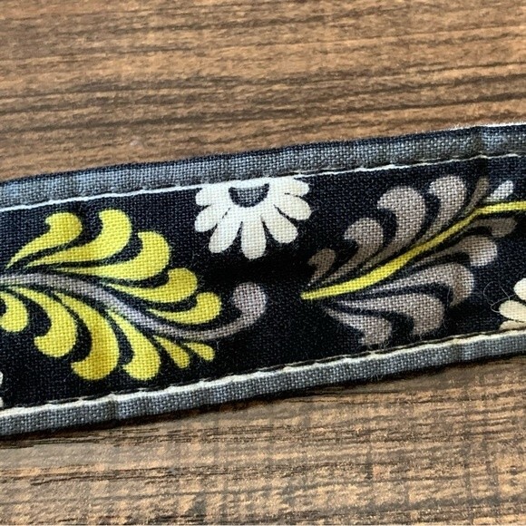 Vera Bradley Holiday Tote in Baroque - Retired Print - Picture 8 of 10